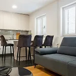 Apartment Marina