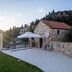 Apartament Marina *