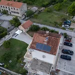 Marina * Slano