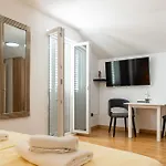Apartament Marina *